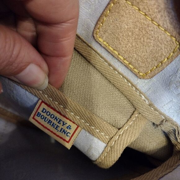 Dooney and Bourke bag - Picture 10 of 12